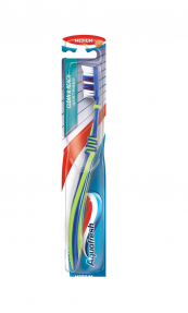 Aquafresh зубная щетка Clean Reach 1шт.